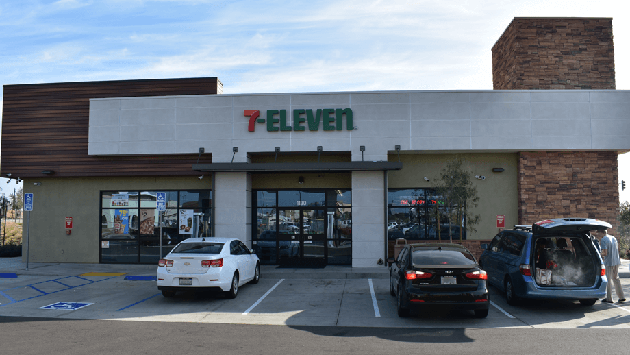 Outdoor image of 7-11 main entrance.